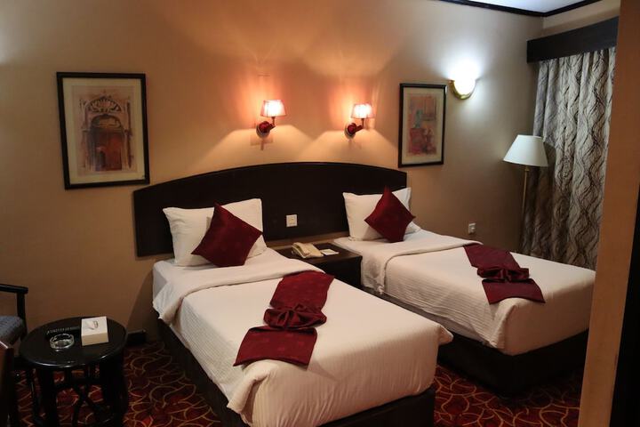 Room 8 of 17