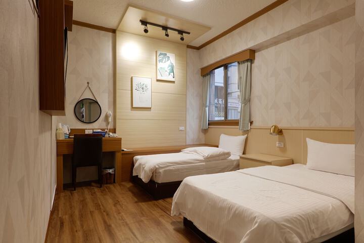Room 98 of 232