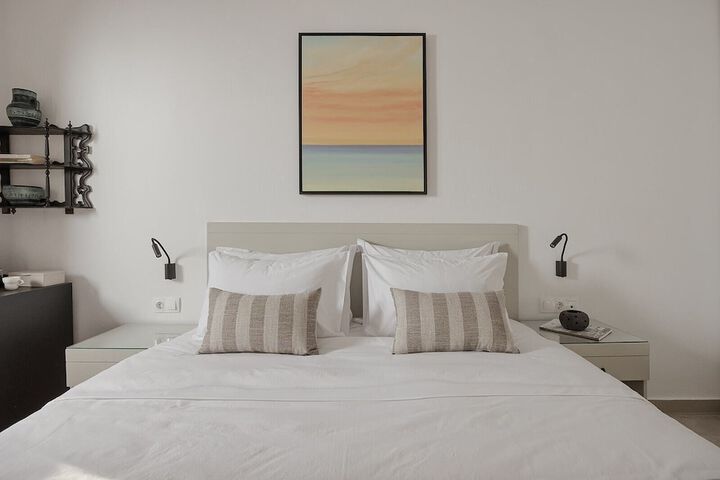 Room 3 of 92