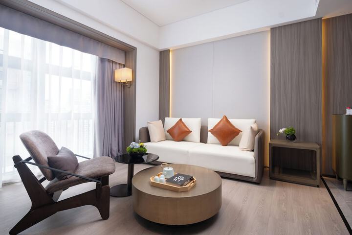 Room 4 of 45