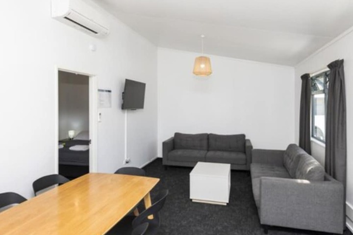 Room 40 of 85