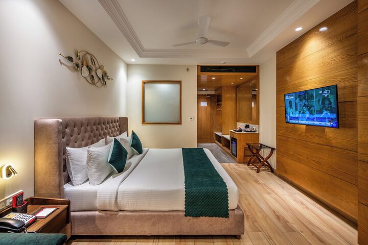 Room 17 of 55