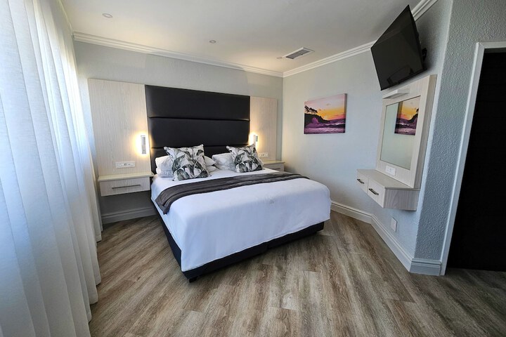 Room 30 of 191