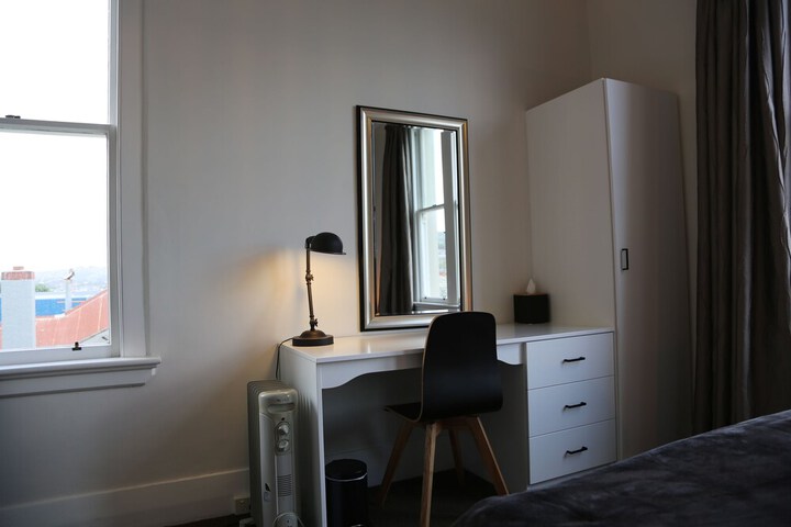 Room 9 of 63