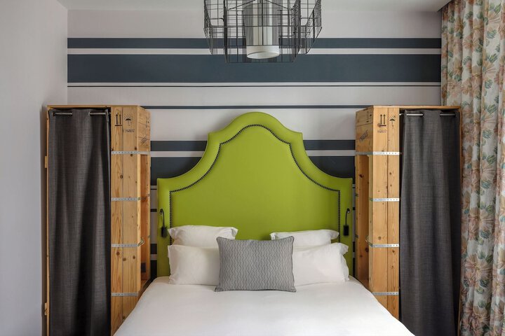 Room 10 of 78