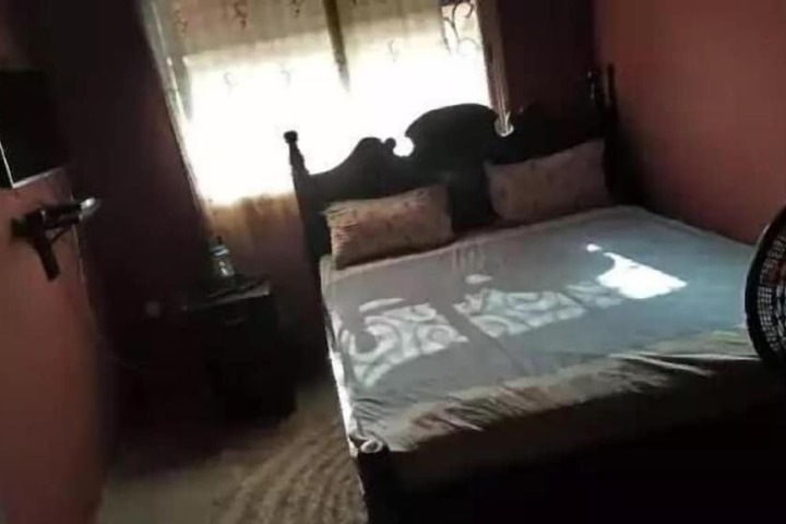 Room 10 of 30