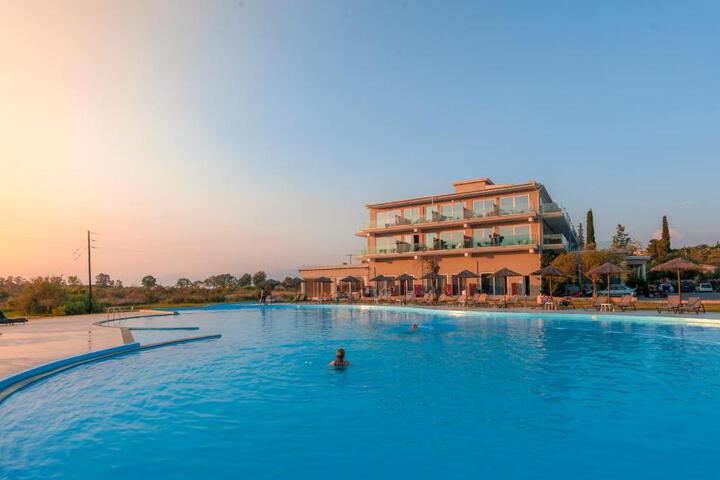 LAGUNA HOLIDAY RESORT