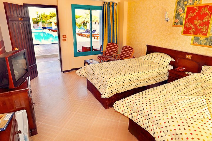 Room 4 of 21