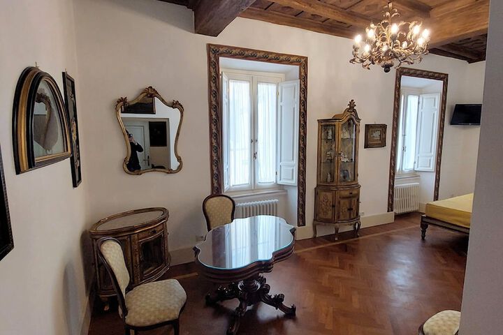 Room 26 of 43
