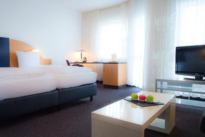 Room 2 of 15