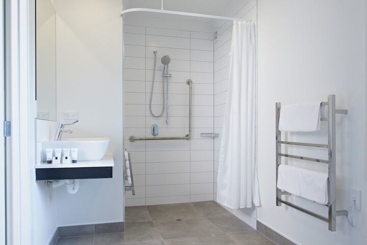 Room 20 of 28