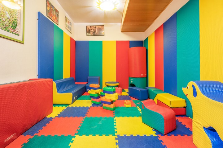 Childrens Activities 69 of 100