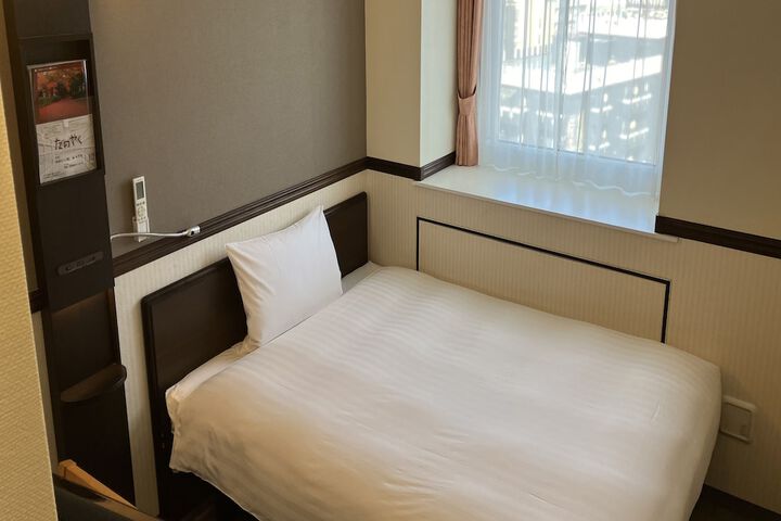 Room 6 of 38