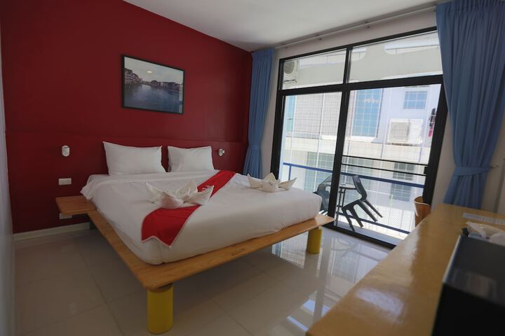 Room 12 of 29