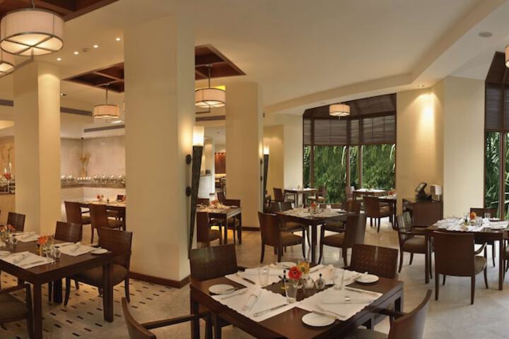 Dining 69 of 87