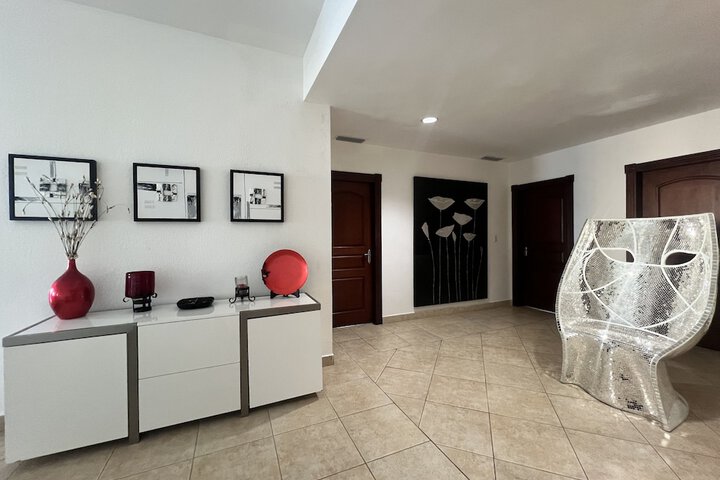 Room 40 of 93