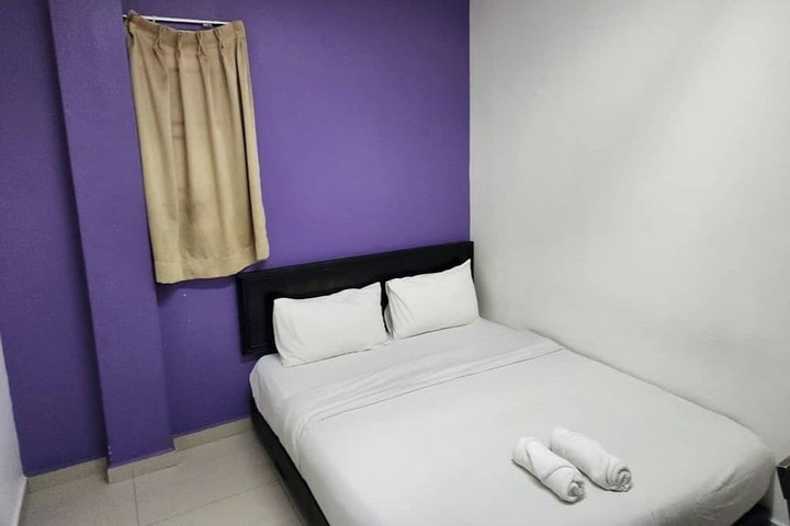 Room 4 of 23