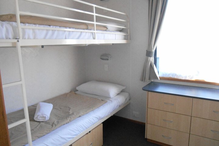 Room 10 of 93