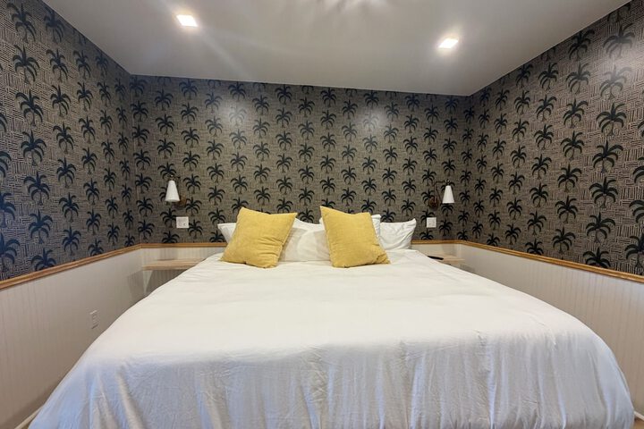 Room 6 of 30