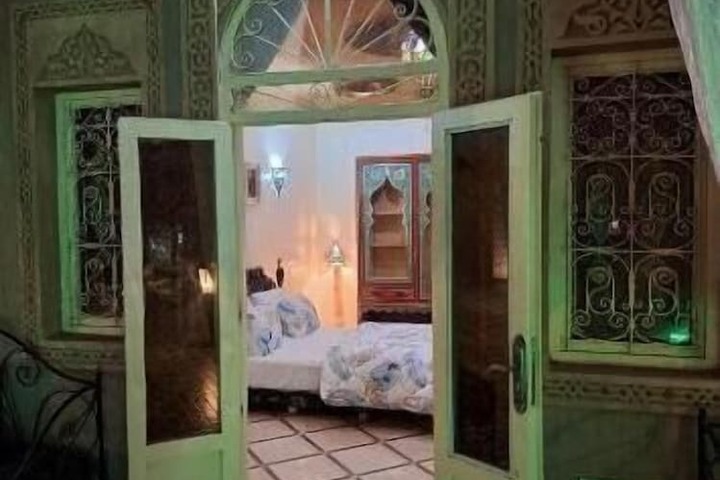 Room 47 of 96