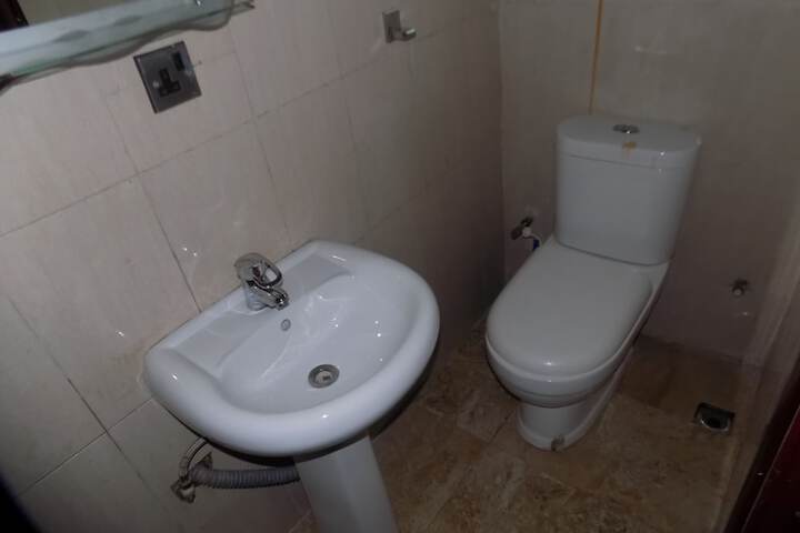 Room 12 of 15