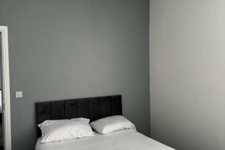 Room 3 of 12