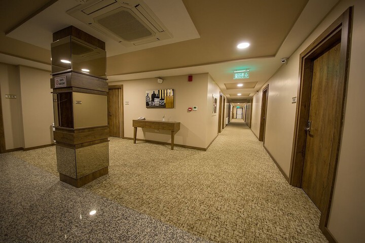 Ballroom/Hall 32 of 49