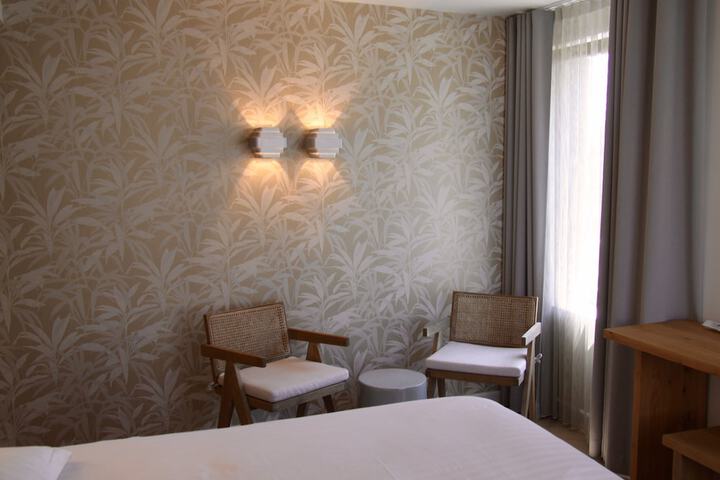Room 11 of 60