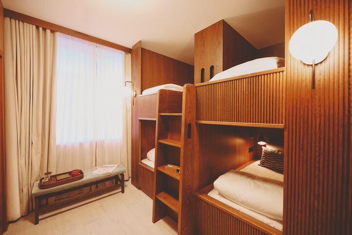 Room 10 of 63
