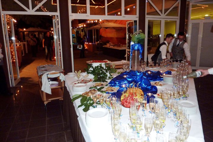 Dining 43 of 61