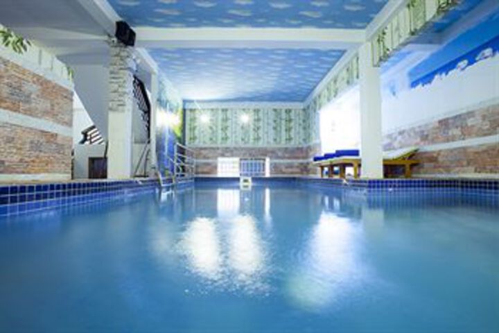 Pool 21 of 27