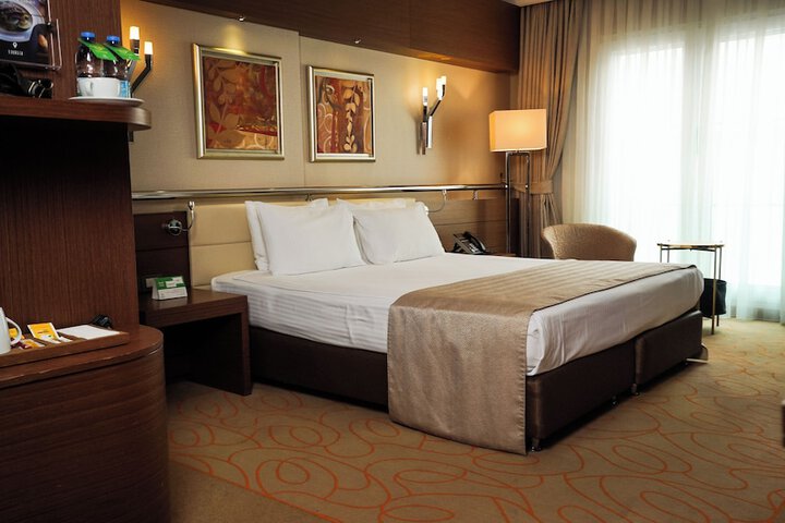 Room 37 of 127