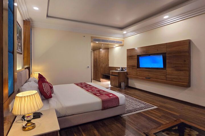 Room 38 of 165