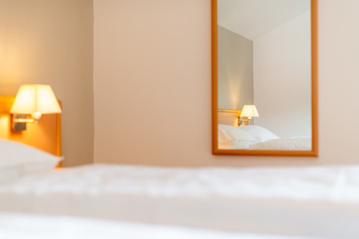 Room 42 of 124