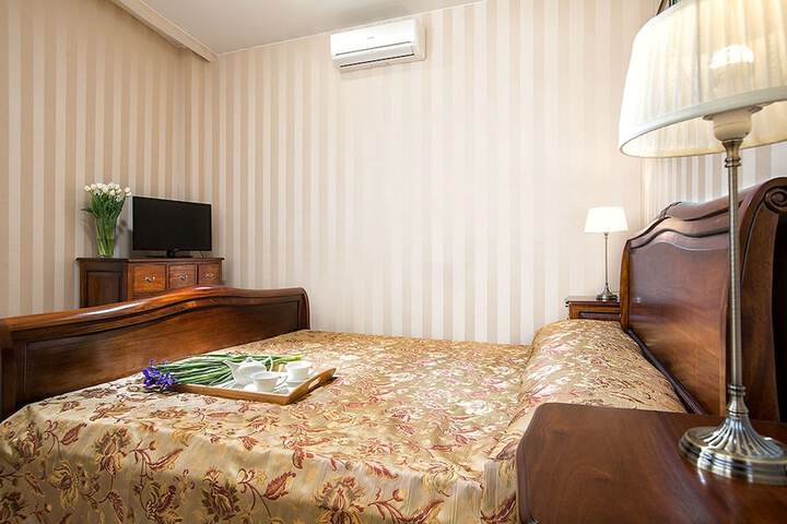 Room 12 of 69