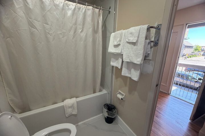 Room 51 of 72