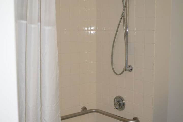 Room 35 of 53