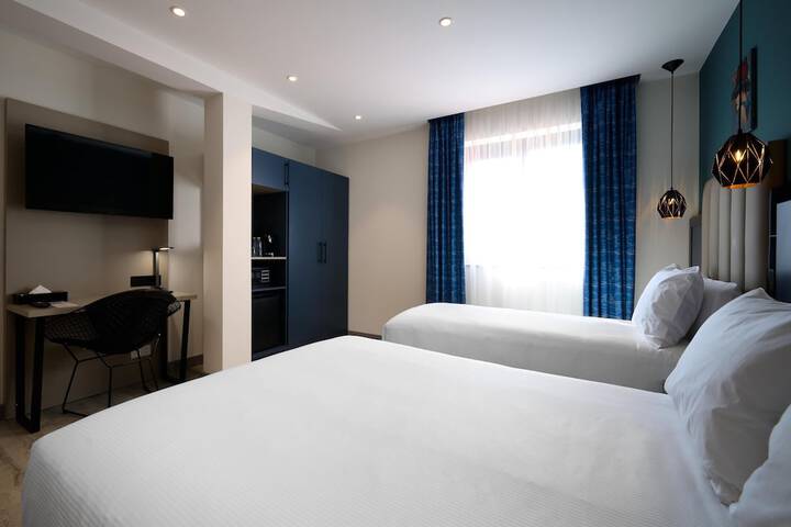 Room 12 of 42