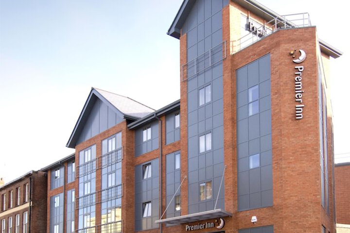 Premier Inn Chester - Railway Station