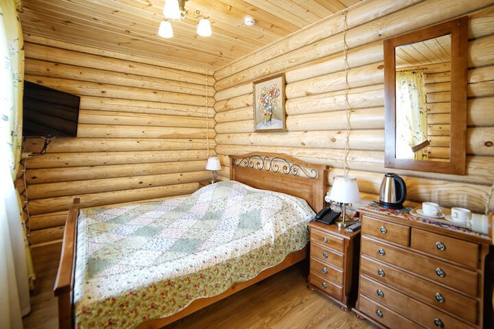 Room 9 of 24