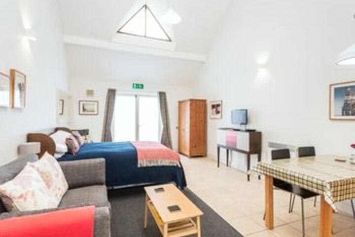 Room 40 of 49