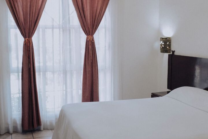Room 4 of 35