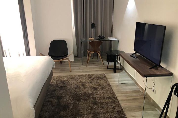 Room 9 of 51