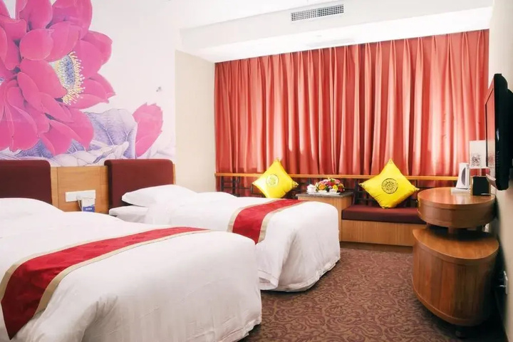 Room 6 of 11