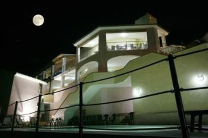 Hotel 11 of 48
