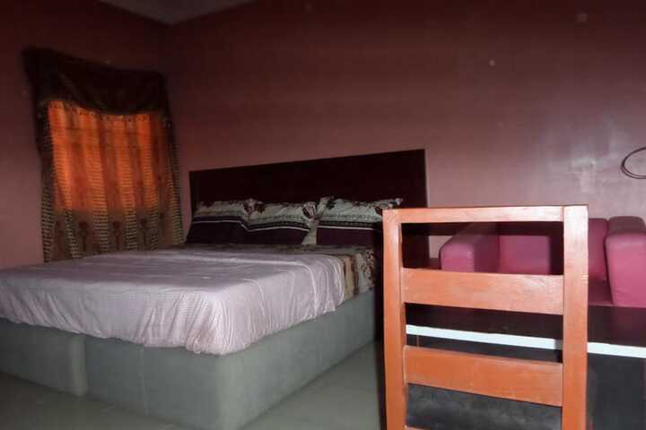 Room 2 of 19