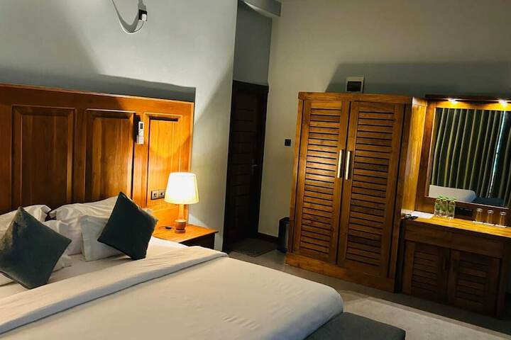 Room 19 of 76