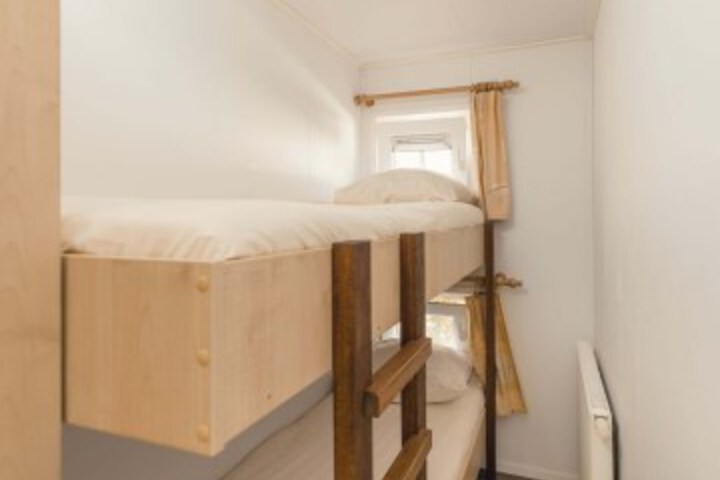 Room 36 of 143
