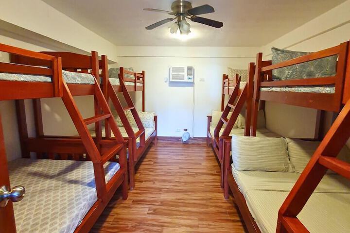 Room 9 of 96