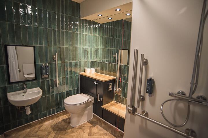 Room 41 of 61